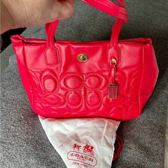 Coach Quilted Signature Pink Ruby Napa Leather - Picture 14 of 14